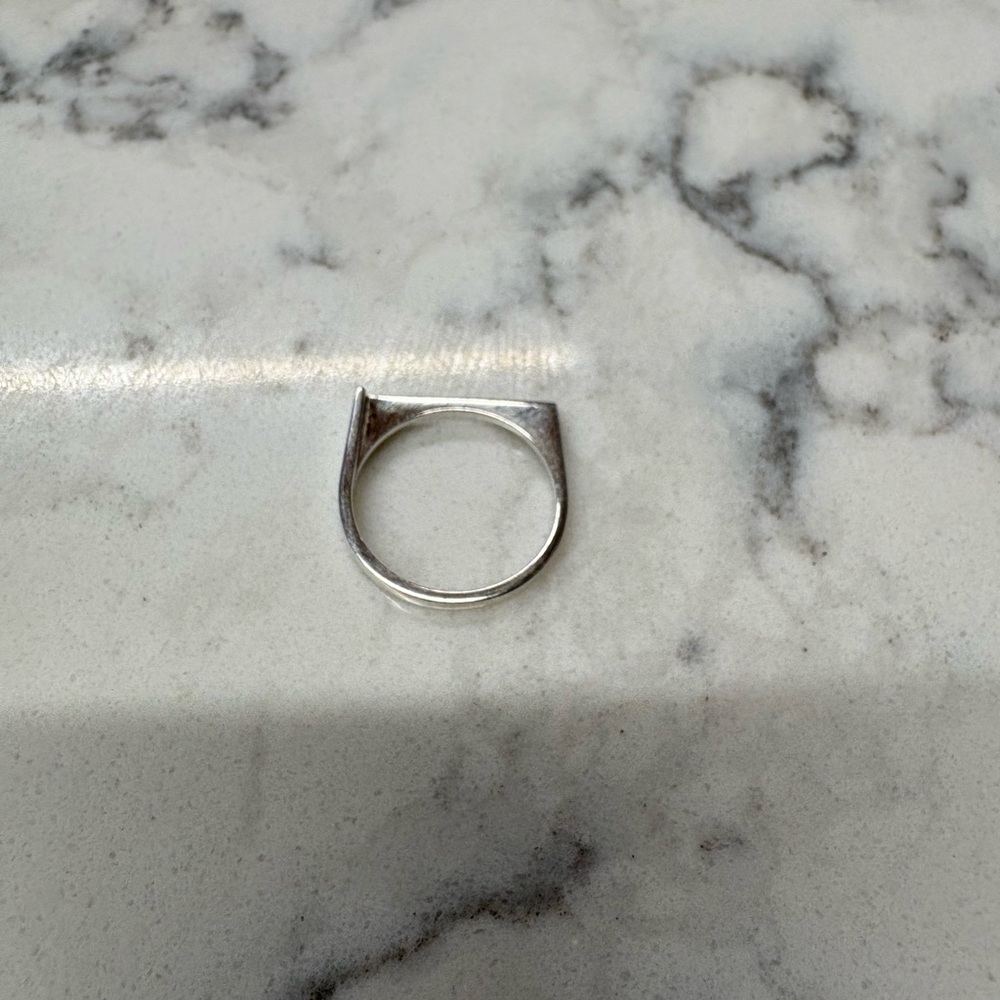 Sterling Silver Initial “T” Ring Size 9 - image 4